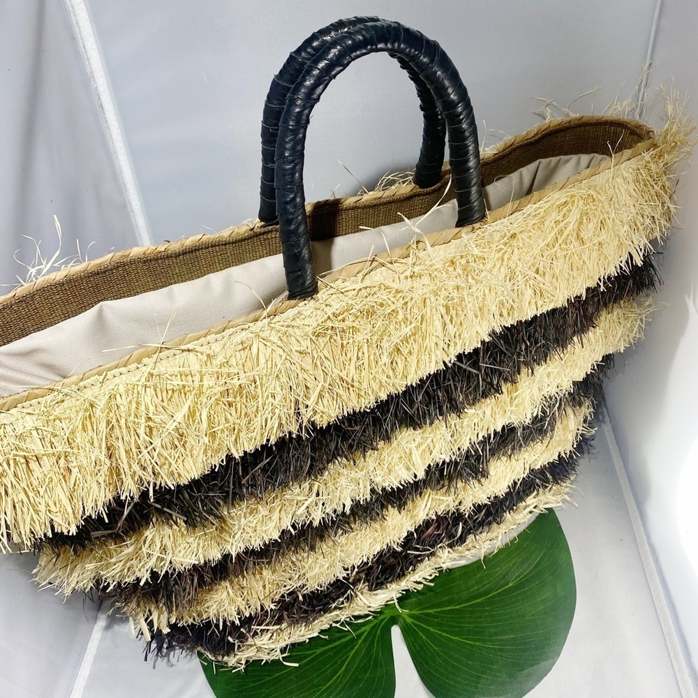 KAYU PIÑATA FRINGE STRAW TOTE BLACK AND TAN LEATHER HANDLE - Picture 8 of 15